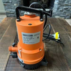 Everbuilt 2 in 1 Utility Pump